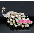 Gran broche de rhinestone animal